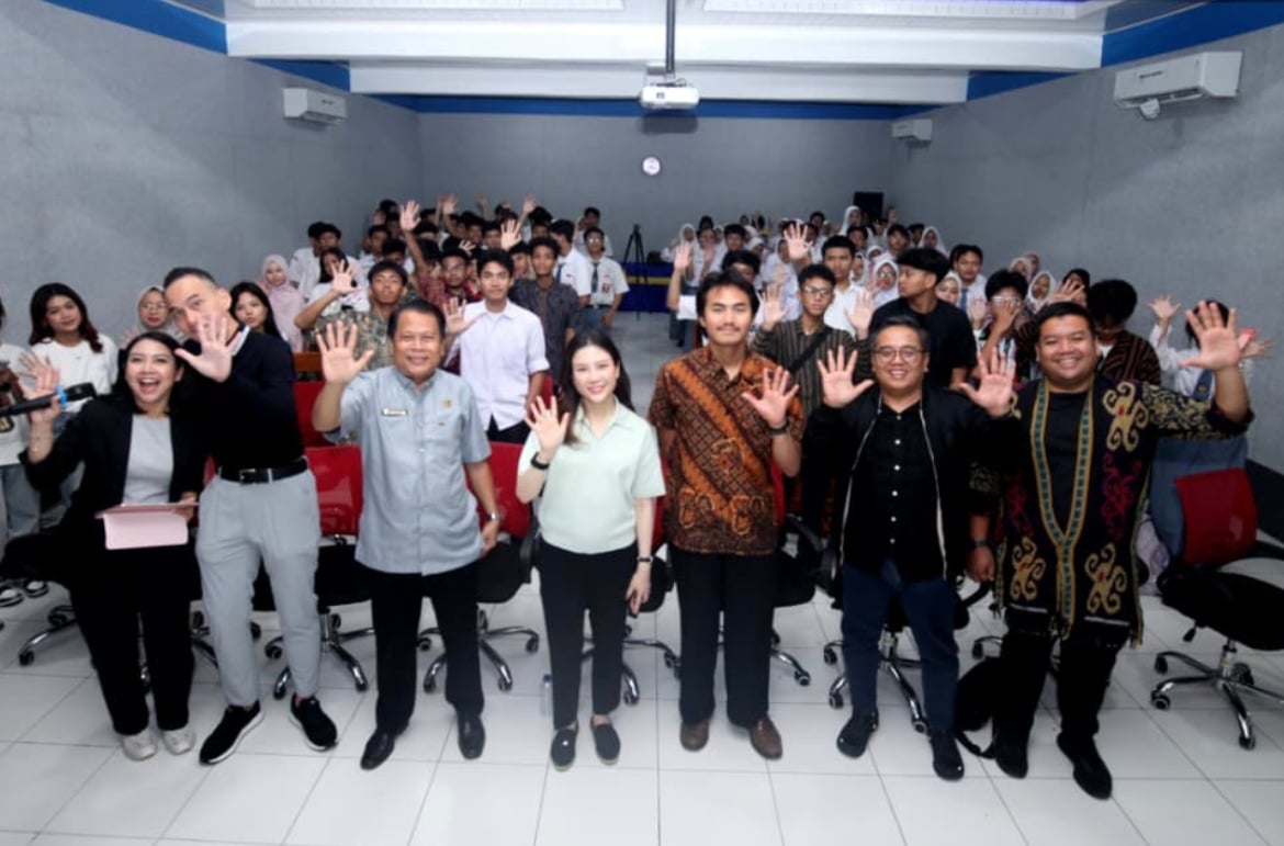 Okezone Gelar Genzone School Take Over di SMAN 55, Jadi Ajang Edukasi dan Kreativitas Siswa 