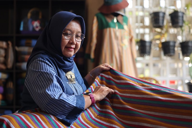BRI Bangkitkan Ekonomi Perempuan dan Bawa Tenun Lurik Jangkau Pasar Lebih Luas