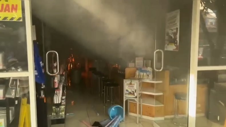 Kebakaran Toko Parfum di Tuban, Pembeli Terluka