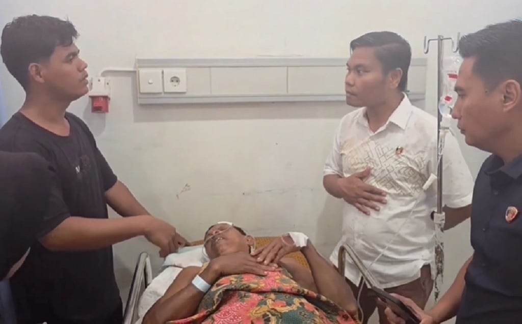 Duel Lawan Pencuri, Penjaga Kantor Desa di Siak Luka Parah Dibacok