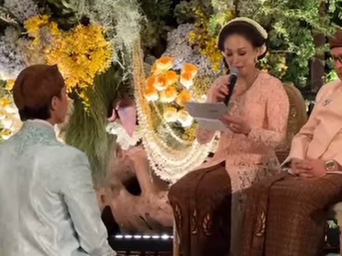 Tangis Maia Estianty Pecah di Siraman El Rumi, Akui Tak Bisa Selalu Peluk Putranya