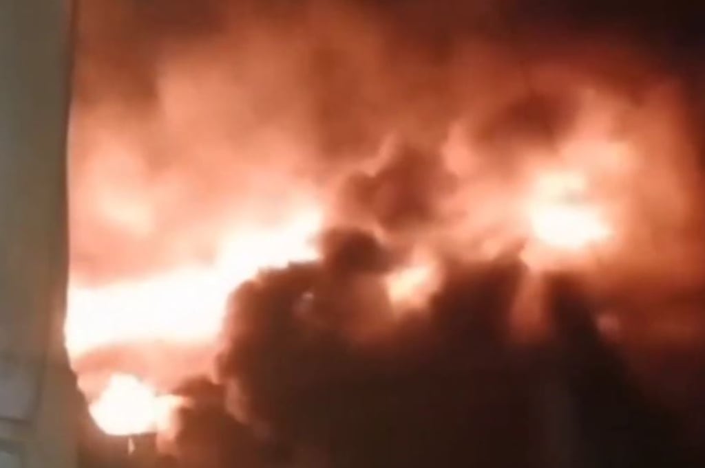 Kebakaran Rumah di Makassar, Pemuda 21 Tahun Tewas Tersetrum saat Padamkan Api