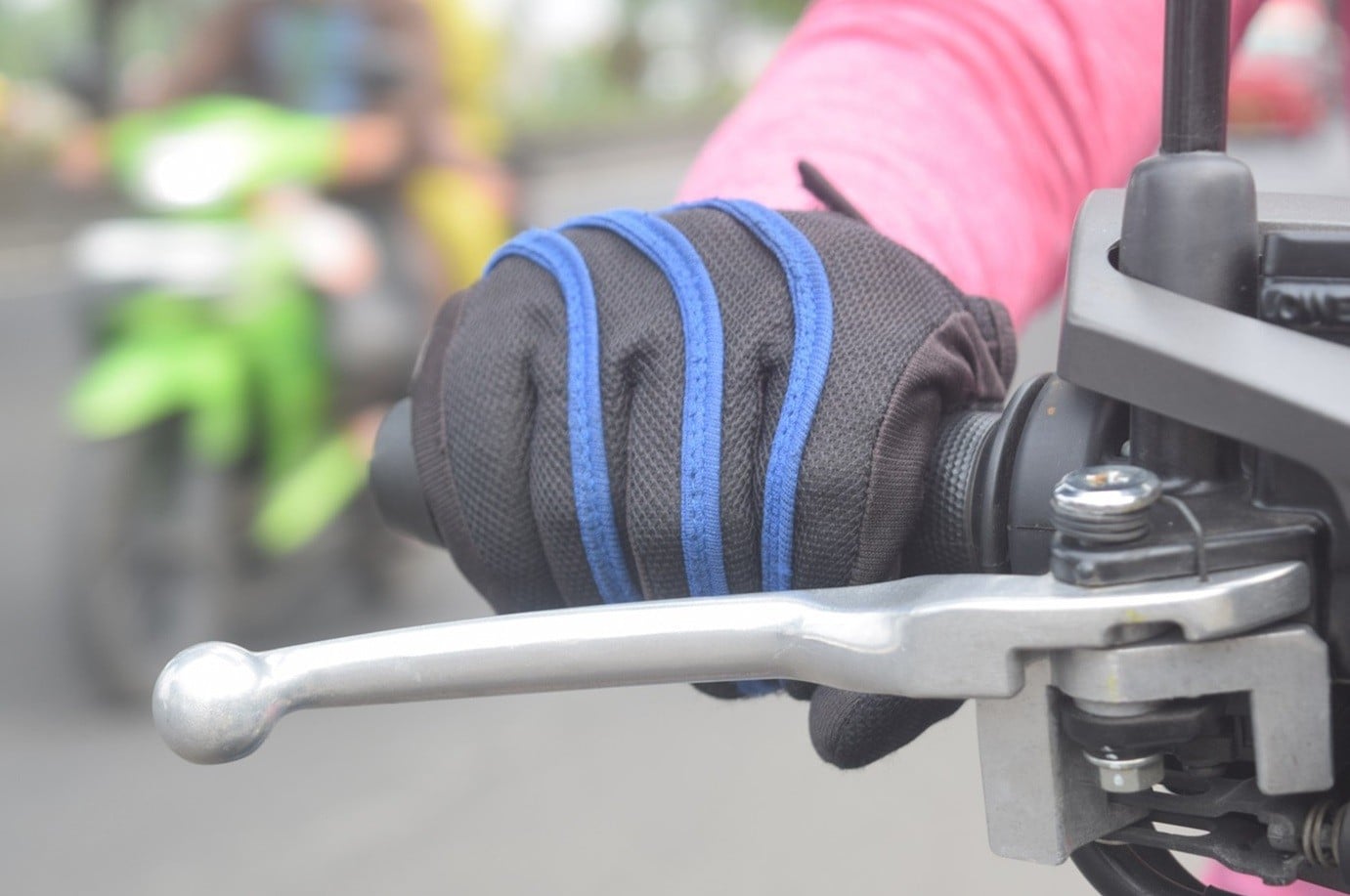 Tanda-Tanda Minyak Rem Harus Diganti, Awas Jangan Tunggu Motor Blong!