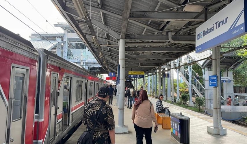 Stasiun Bekasi Timur Kembali Dibuka usai Kecelakaan, KRL Bisa Melintas ke Cikarang