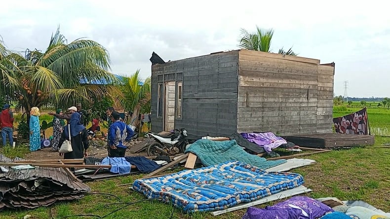 Puting Beliung Terjang Tanah Laut, Puluhan Rumah Rusak