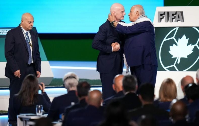 Tolak Foto Bareng Delegasi Israel, Presiden Asosiasi Sepak bola Palestina: Fasisme, Genosida!