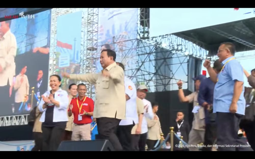 Momen Prabowo Joget Bareng Bareng Tipe-X saat May Day 2026 di Monas