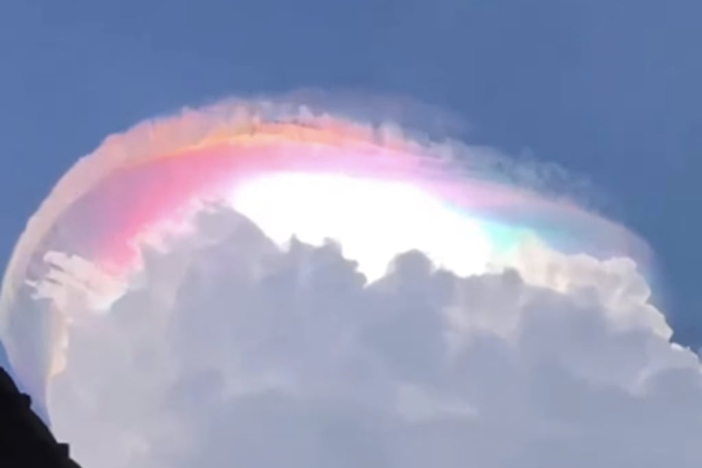 Viral Awan Pelangi Muncul di Langit Jonggol Bogor, Ini Penjelasan BMKG