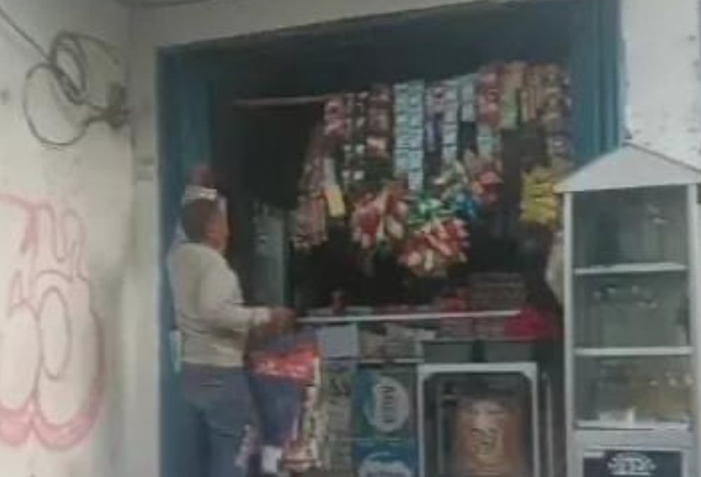 Polisi Gerebek Warung Sembako Jual Obat Keras Ilegal, 2 Pengedar Ditangkap
