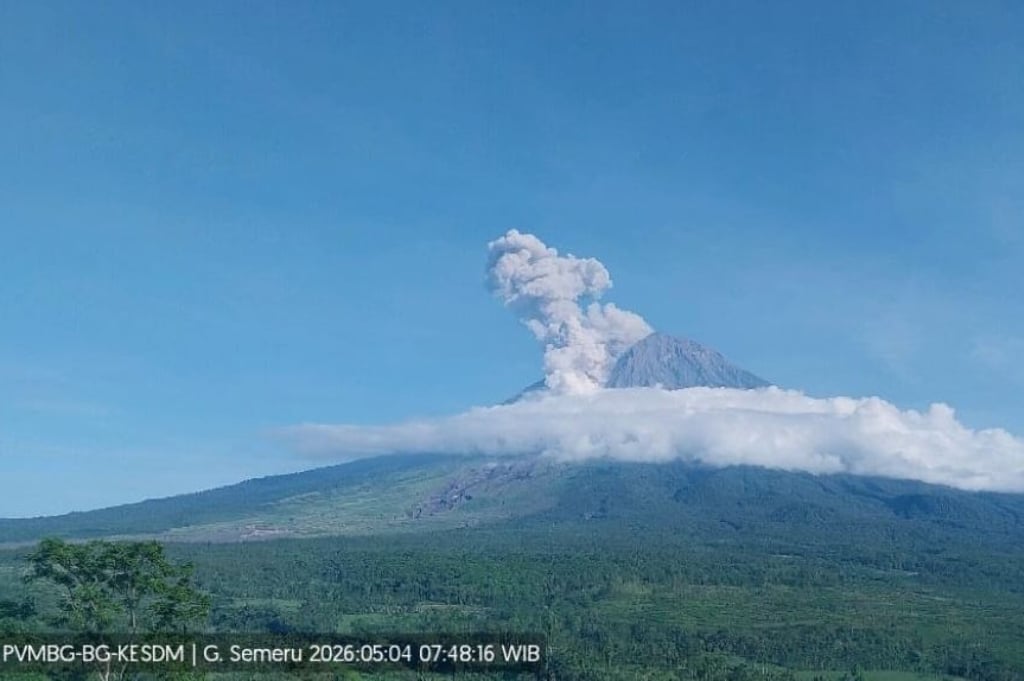 Gunung Semeru Meletus Pagi Ini, Luncurkan Awan Panas Guguran Sejauh 2 Km
