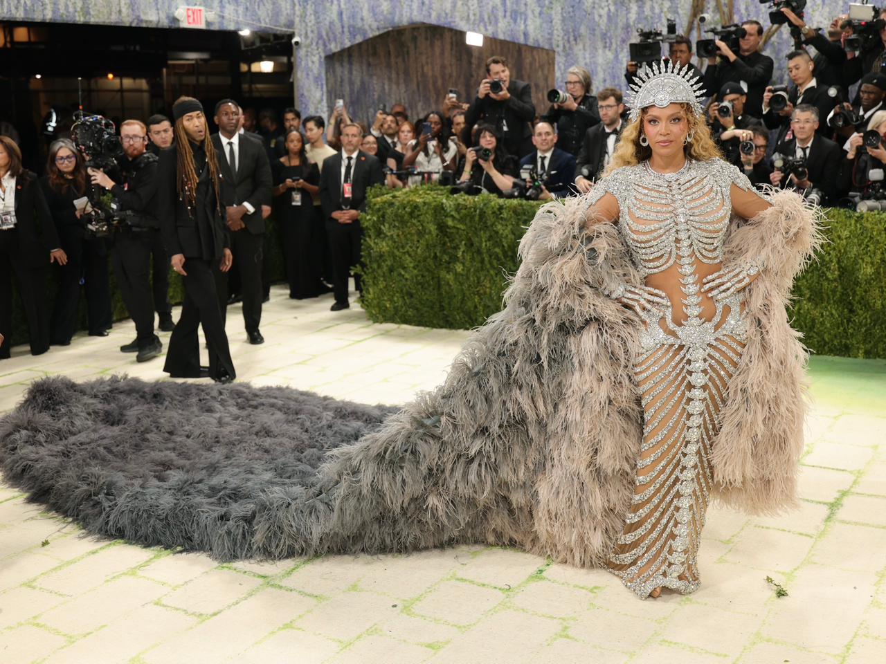 Geger! Beyonce Comeback di Met Gala 2026, Tampil seperti Mayat Berjalan