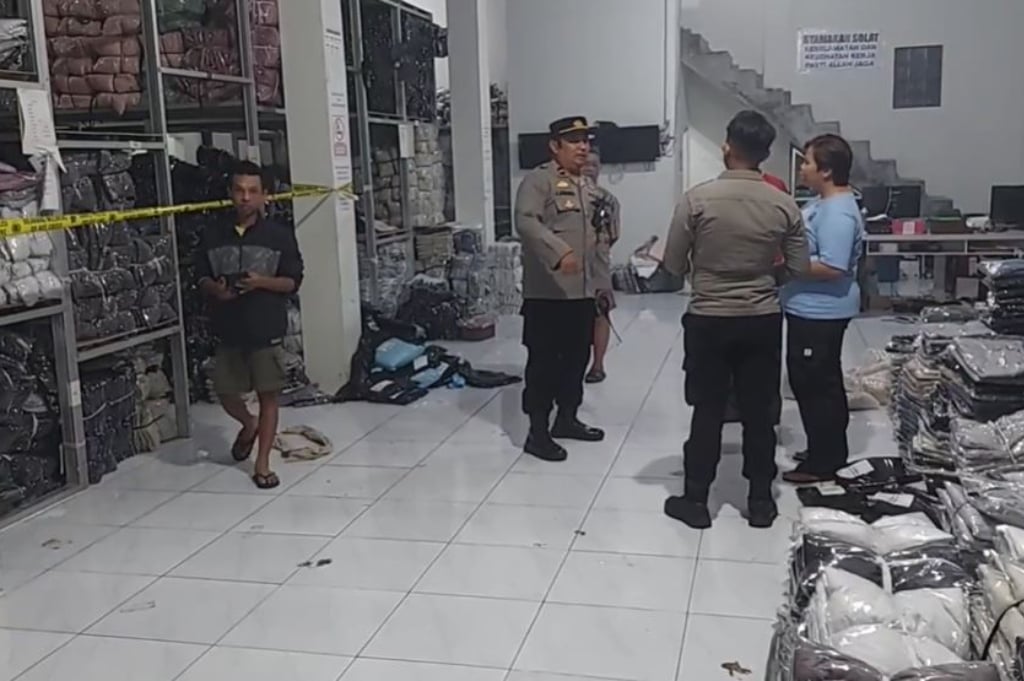 Mencekam! Pria Mengamuk Siram Air Keras ke Karyawan Gudang di Tasikmalaya, 10 Orang Terluka
