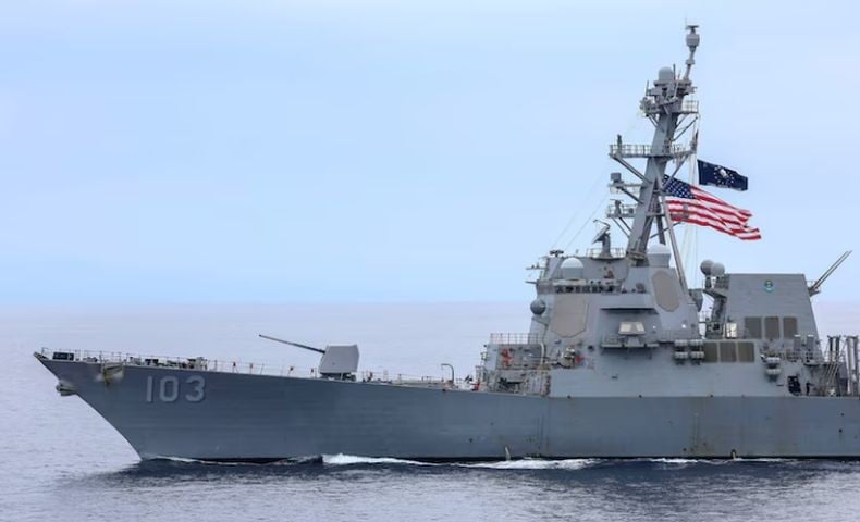  AS Klaim 2 Kapal Perangnya Lintasi Selat Hormuz, Gagalkan Serangan Rudal dan Drone Iran