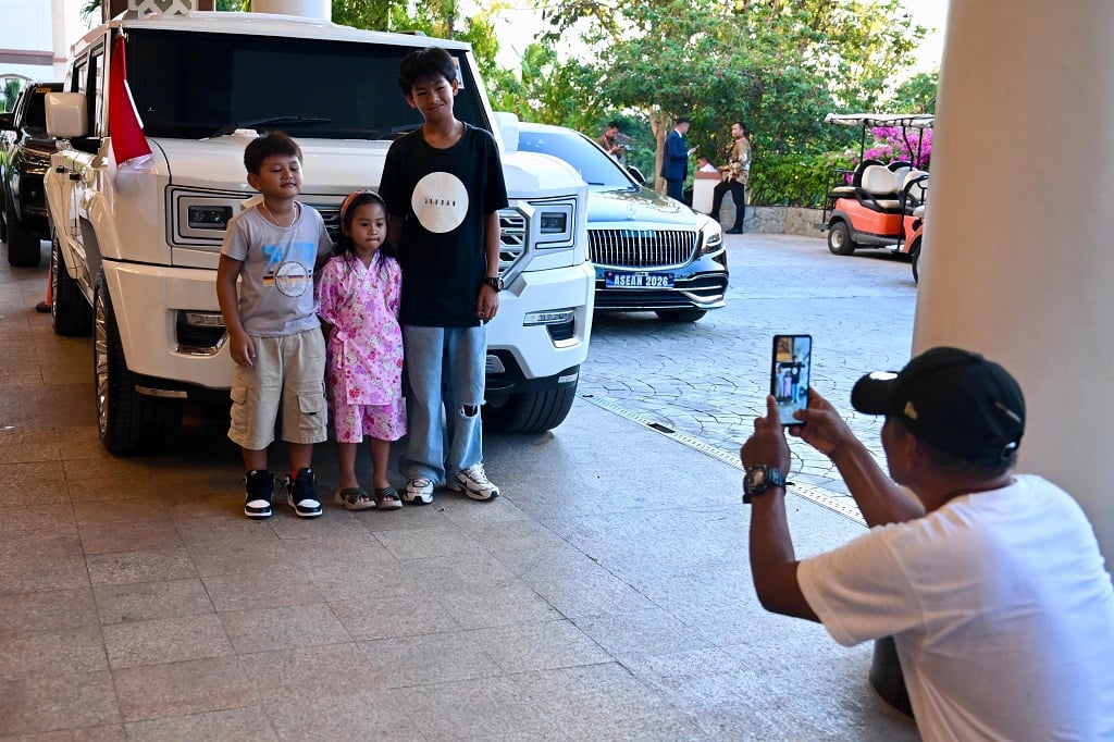 Mobil Maung Prabowo Curi Perhatian Warga Filipina, Jadi Spot Foto
