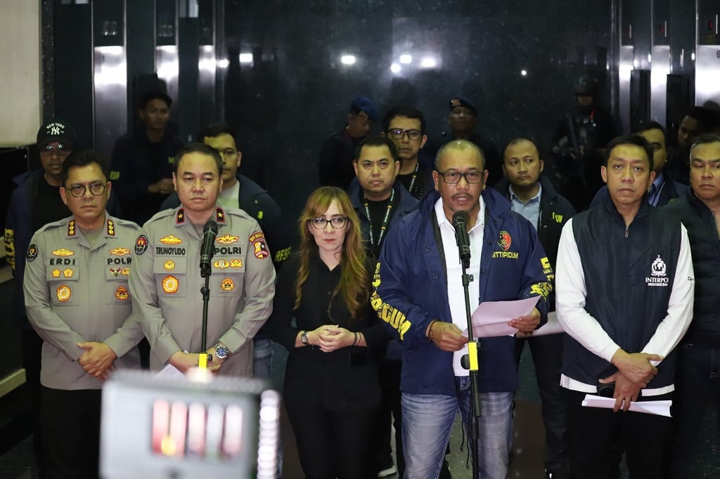 Uang Rp1,9 M hingga 53 Juta Dong Vietnam Disita dari Markas Judol di Hayam Wuruk