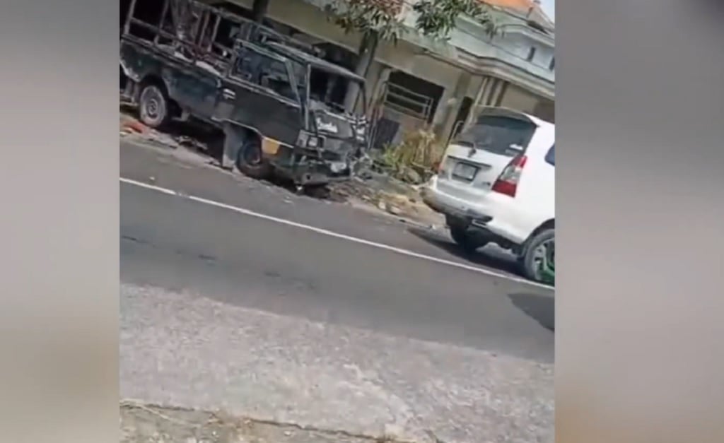 Kecelakaan Pikap Tabrak 2 Motor di Lamongan, Emak-Emak dan Siswi Pulang Wisuda Kritis