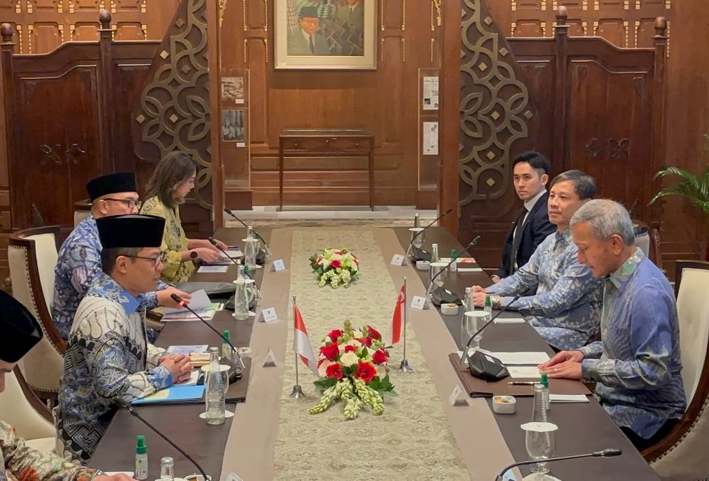 Sugiono Terima Kunjungan Menlu Singapura, Bahas Penguatan Kerja Sama Bilateral