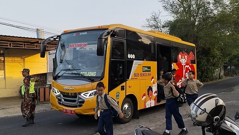 Dampak Kenaikan BBM Non-Subsidi, Layanan Bus Sekolah Gratis di Gunungkidul Terpangkas