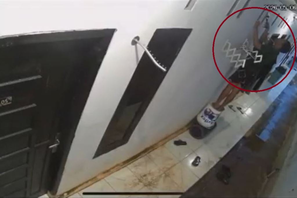 Terekam CCTV, Pria di Lampung Utara Rekam Tetangga Kos Mandi Lewat Ventilasi