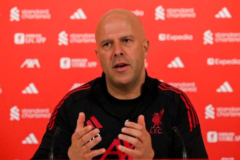 Arne Slot Menolak Mundur dari Liverpool meski Disoraki Fans, Alasannya Mengejutkan