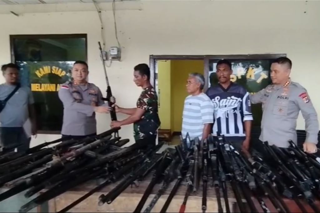 Pascakonflik di Adonara NTT, 52 Senjata Rakitan Diserahkan Warga ke Polres Flores Timur