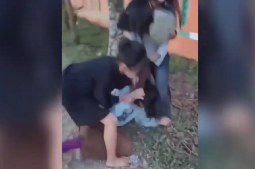 Viral Video Perundungan Siswi SMP di Gowa, Korban Dijambak dan Dipukul