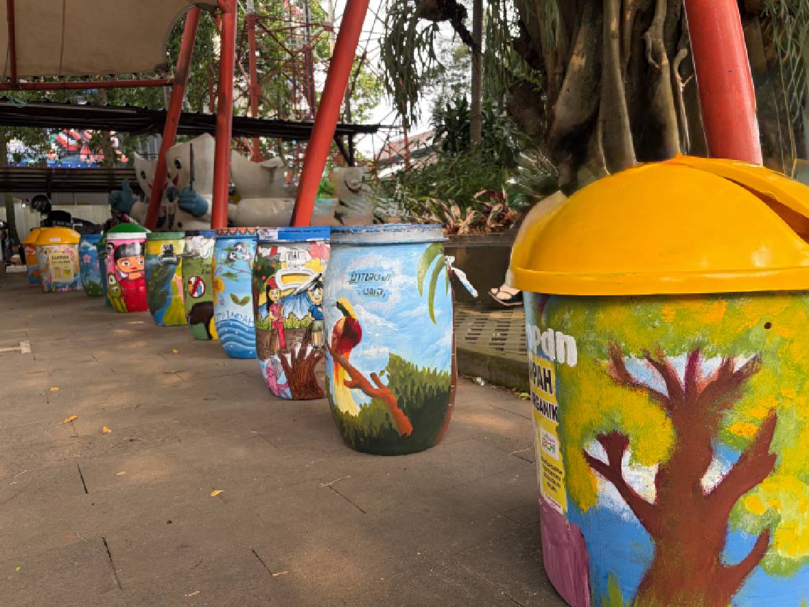 Viral Tong Sampah Kalcer Hiasi Kota Cimahi, Ada Pesan Edukasi di Baliknya!