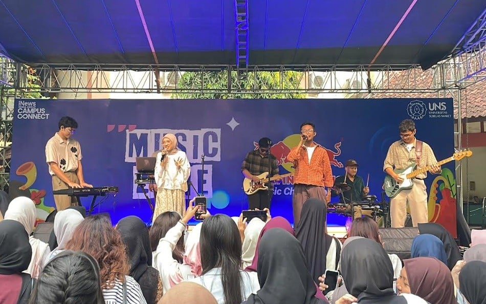 Penuh Keceriaan, Traffic Jam Tutup Music Zone iNews Media Group Campus Connect di UNS