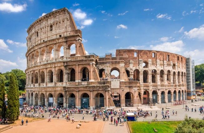 Colosseum Penuh Turis, Begini Cara Nikmati Keindahan Roma