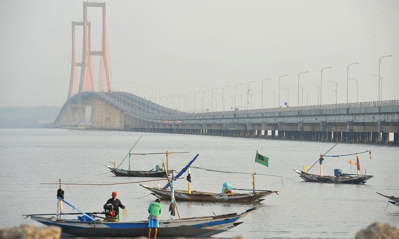 Jembatan Suramadu yang ikonik. (Foto: iNews/Sony Hermawan)