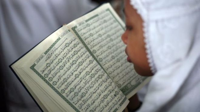 4 Keutamaan Membaca Surat Ad Dukhan di Malam Jumat Beserta Maknanya