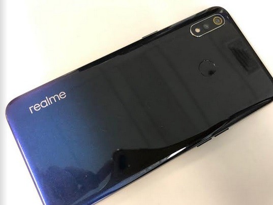 Realme 3 Smartphone Menengah Dengan Performa Mumpuni
