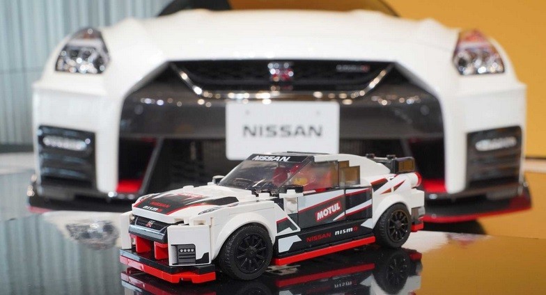 Lego Buat Mainan Mobil  Sport  Nissan  GT R  Nismo