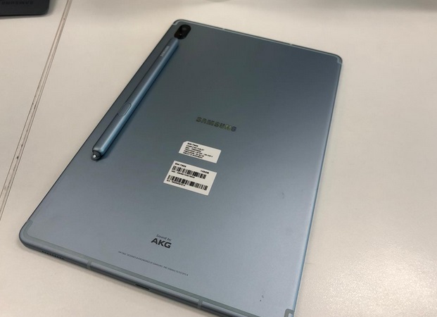 Galaxy Tab S6 2 Bagian belakang Galaxy Tab S6