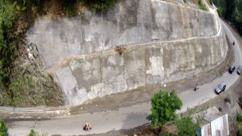 Jalan Lintas Pagaralam Penampakan Jalan Lintas Pagaralam lokasi kecelakaan Bus Sriwijaya di Pagaralam Sumsel ( Foto/SINDOtv/Era NW)