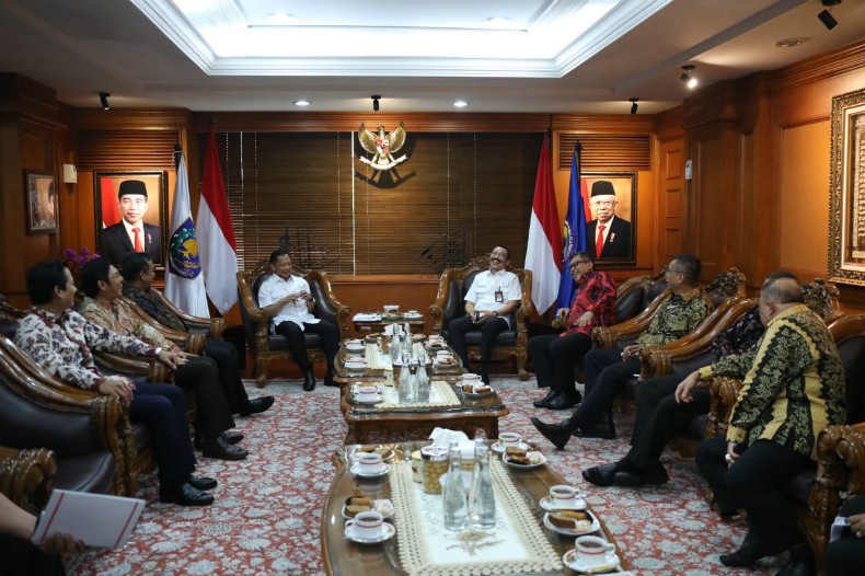 Mendagri Sekjen Parpol Felldy Mendagri Tito Karnavian mengundang sejumlah sekjen parpol di Kemendagri, Jakarta, Rabu (8/1/2020). (Foto: iNews.id/Felldy Utama
