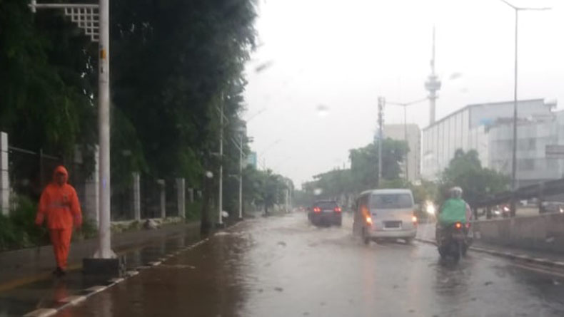 Banjir Jakarta1 Genangan air di Jalan Pemuda, Senayan, Jakarta, Sabru (18/1/2020). (Foto: TMC Polda Metro).