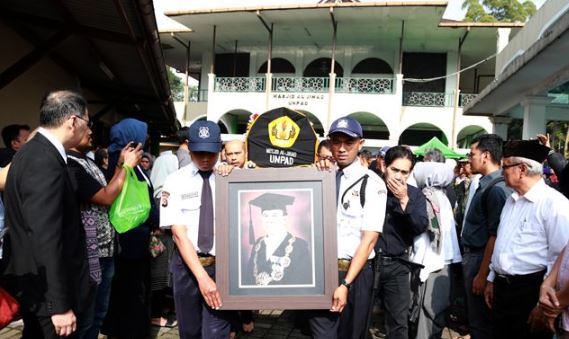 Pemakaman Himendra di Unpad Pemakaman Himendra di Unpad, Jumat (14/2/2020) (Foto: dok. istimewa)