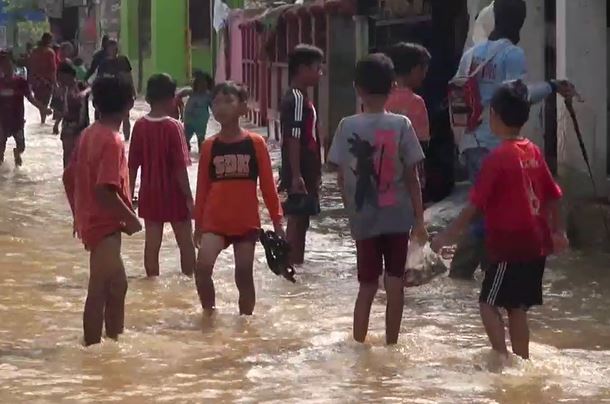 Sudah 3 Hari, Banjir di Rancaekek Bandung Belum Juga Surut