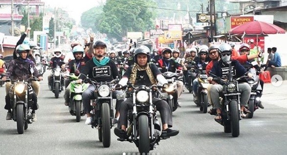Ternyata Bikers Intip 7 Gaya Ustaz Abdul Somad Di Atas Motor