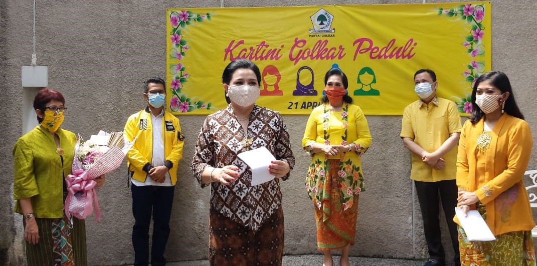Kartini Golkar Peduli 4 Ist Penggagas Perempuan Golkar Peduli, Yanti Airlangga Hartarto. (Foto: iNews.id/Felldy Utama)
