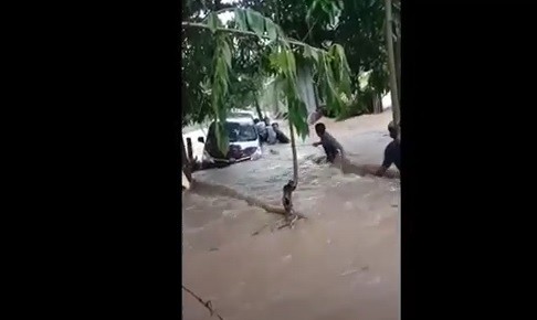 12 Banjir Bandang1