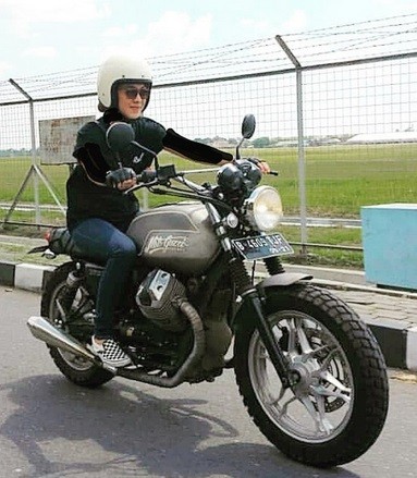 17 Bikers 1