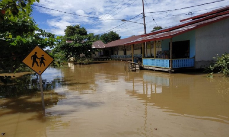 Banjir di Badau Perbatasan Indonesia-Malaysia karena Pendangkalan Sungai