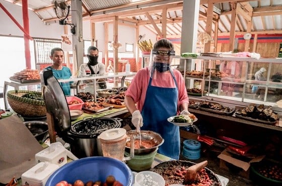 Menikmati Sensasi Pedas Kuliner Nasi Tempong dari Banyuwangi