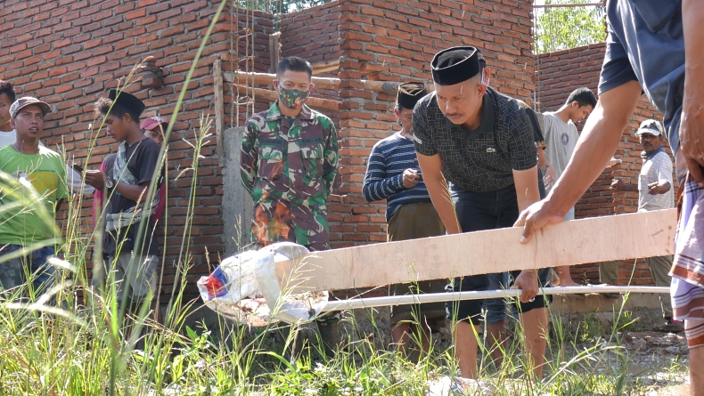 Gas Alam di Pinrang Warga Pinrang temukan gas alam saat menggali sumur (Ichsan Anshari/iNews)