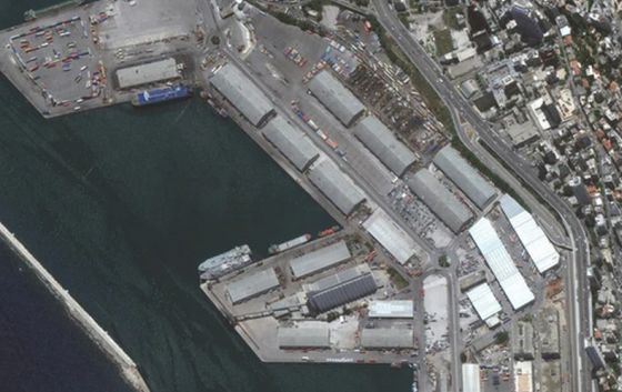 Foto satelit pelabuhan Beirut, Lebanon, sebelum ledakan (Foto: Maxar)