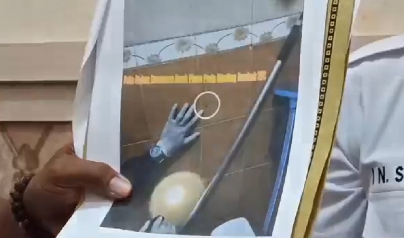 2 Hasil Labfor Kasus Tri Nugraha Polda Bali merilis hasil pemeriksaan Labfor Polri kasus kematian Tri Nugraha. (iNews.id/Aris Wiyanto)