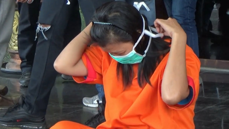 maling Leni, asisten rumah tangga yang mencuri perhiasan majikannya yang seorang polisi senilai Rp50 juta (Guntur/iNews)
