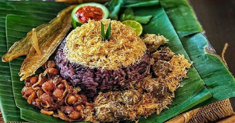 5 Tempat Wisata Kuliner di Makassar Terpopuler, Nomor 4 Ada Mie Titi Legendaris